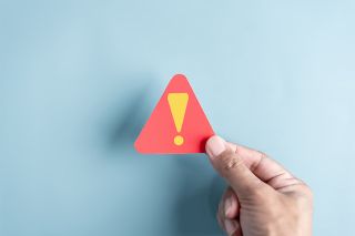 Foto: Zeichen mit Rufzeichen